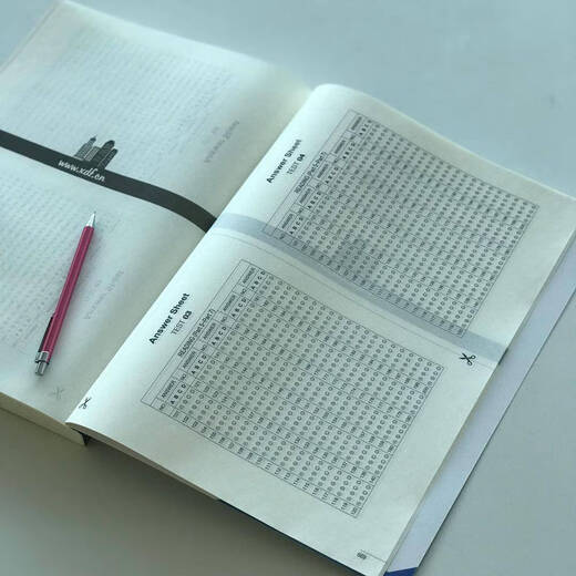 Official New Oriental TOEIC 1000 real simulation questions Listening + Reading TOEIC English real testimonials Listening + Reading TOEIC 1000 real simulation questions