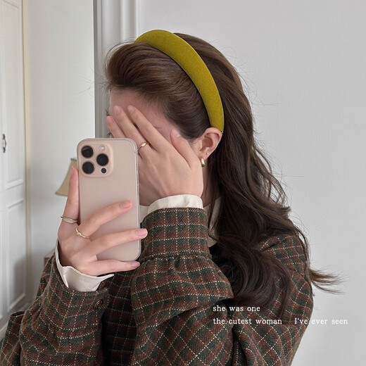 Morning Star Retro Solid Color Wide-brimmed Headband Women's Face Wash Headband Headband High Head Versatile Pressed Hairpin Autumn and Winter Temperament Hair Accessory Yellow Velvet Headband