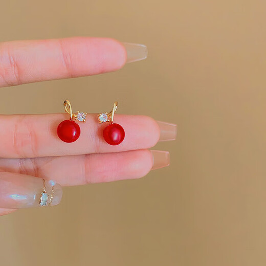 Small red bean acacia earrings for women, popular autumn and winter earrings, niche light luxury, high-end, temperament earrings, birthday gift, red round bead acacia earrings, one pair