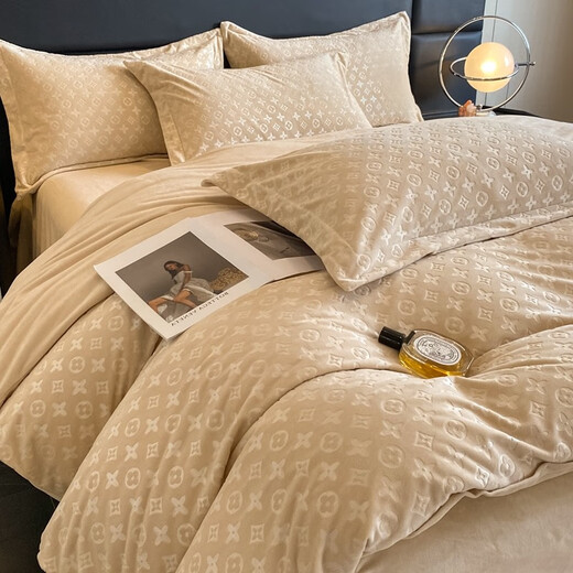 Lady Laura Fuanna 2025 sense milk velvet four-piece set light luxury coral velvet baby velvet thickened bed sheet Eternal-bean paste powder 3 seconds quick warm anti-static bed sheet style 1.5 quilt cover 200x230 four-piece set
