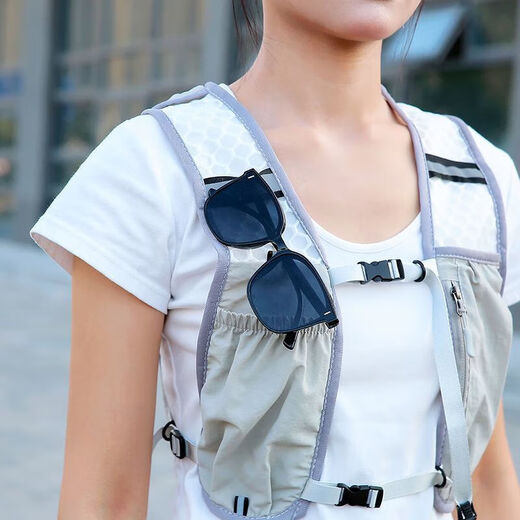 ZOCI Mountaineering Bag Sports Vest Backpack Light Gray Breathable Hiking Mountaineering Vest Outdoor Cycling Multifunctional Small Backpack Light Gray