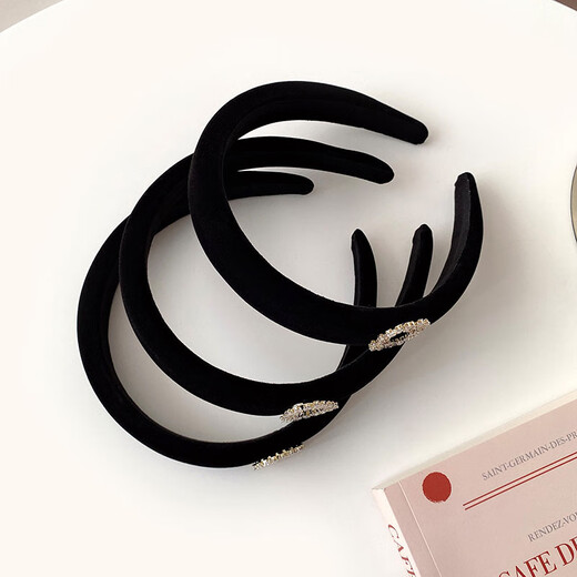 Zhao Lusi's same style of exquisite high-end velvet and rhinestone hair hoop for women, fashionable and stylish high skull headband for autumn and winter, velvet and rhinestone four-leaf clover