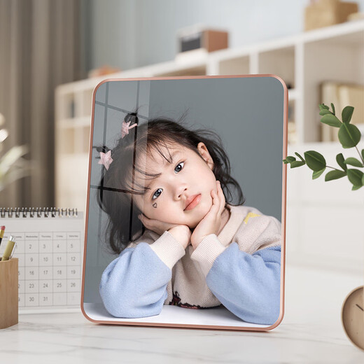 Fantasy baby photo crystal table with rose rounded corner photo frame. Customizable wedding photo studio quality. Single frame. Rose gold - rounded corner table (vertical version). 8 inches 15.2x20.3cm. High definition production - studio quality.