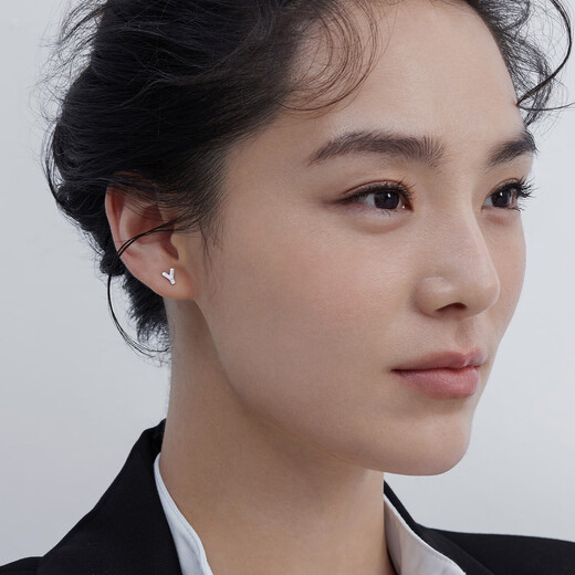 Lukfook Jewelry Platinum Stud Earrings Letter Y Platinum 950 (Single) Earrings GJT0016DS Total Weight Approximately 0.39 Grams