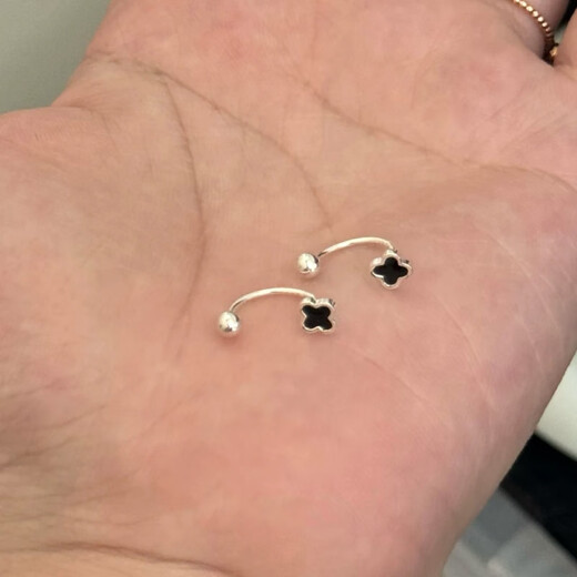 Mansheng S999 sterling silver four-leaf clover earrings for women niche design double ear pierced one-piece earrings no need to remove ear bone nail earrings S999 pure silver four-leaf clover earrings one pair