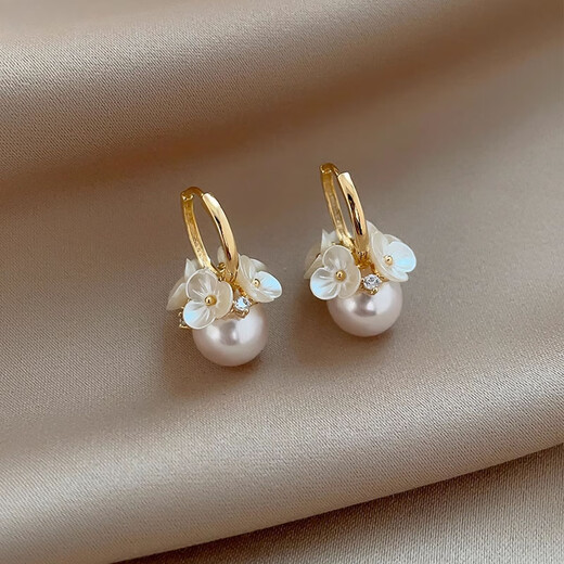 Qi Xiaomi Super Immortal Flower Pearl Earrings Women's Earrings Niche Design Light Luxury Earrings High-Quality Temperament Imitation Pearl Earrings A Pair of Flower Earrings