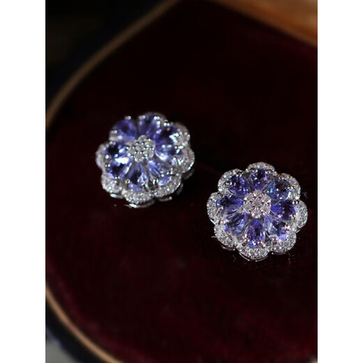 Fat Donglai's same model of tanzanite earrings, natural women's s925 silver inlaid with colored gemstones, amethyst flowers, atmospheric and cool tanzanite s925 silver earrings, white gold pair + white ear plugs