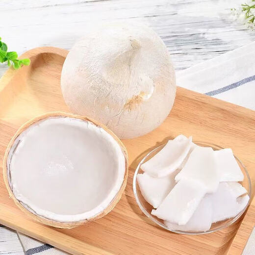 Imported from Thailand, small milk coconut royal Dannen Saduo perfumed coconut chicken soup old coconut fresh fruit for pregnant women 4 capsules 300-350g