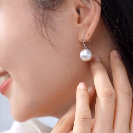 925 silver high-heeled shoes pearl earrings for women niche high-end ear hooks high-end fashion earrings versatile temperament earrings 12mm white pearl silver earrings one pair