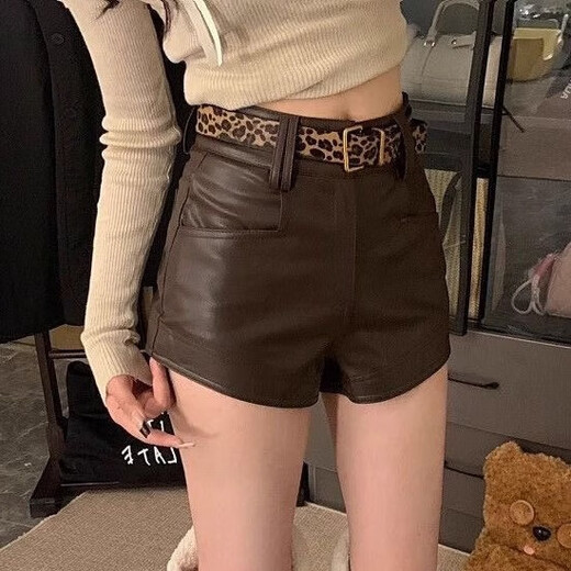 Miao Yijia Shorts Women's Outerwear Hot Pants Leather Pants 2025 New Autumn and Winter A-line High Waist Slim Fit Pants Little People Versatile Brown Hot Girl Casual PU Leather Shorts + Leopard Print Belt M (Recommended weight is about 100-110 Jin Jin is equal to 0.5 kg)