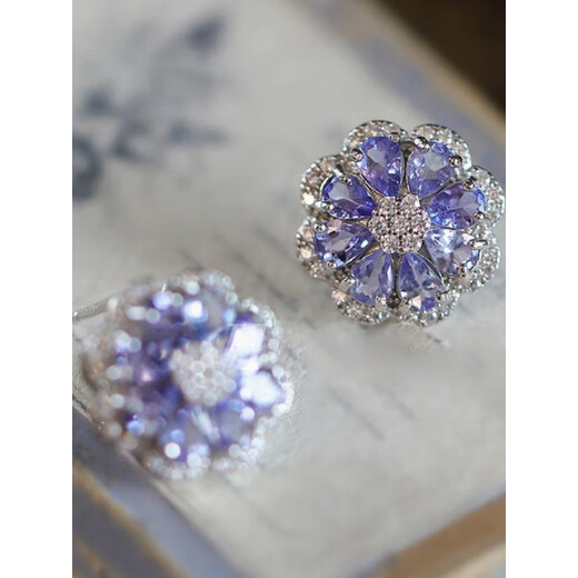Fat Donglai's same model of tanzanite earrings, natural women's s925 silver inlaid with colored gemstones, amethyst flowers, atmospheric and cool tanzanite s925 silver earrings, white gold pair + white ear plugs