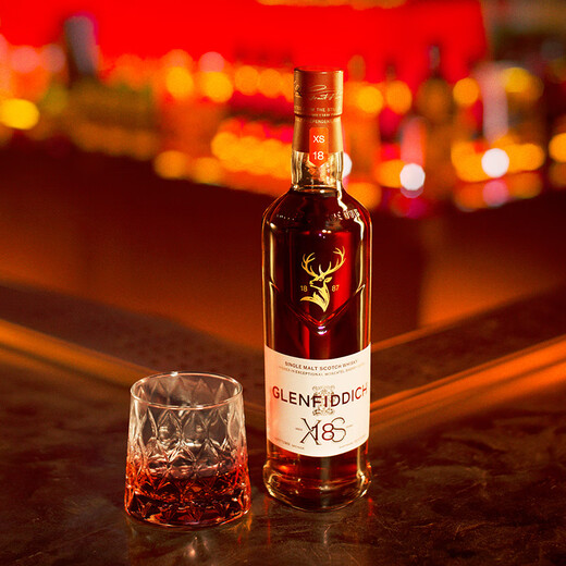 GLENFIDDICH XS 18 Years Double Sherry Barrel Mature Single Malt Scotch Whiskey 700ml XS Double Sherry Series 18 Years