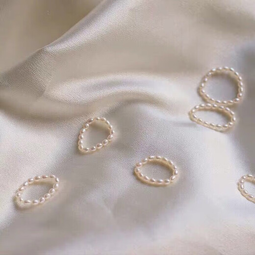 Ultra-fine freshwater pearl ring millet beads summer niche high-end fashion stackable ring elastic ring for women millet beads ring