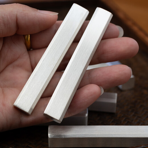 Hundred-silver silver bars, 999 sterling silver, raw materials for investment, small silver bars, pure silver, silver nuggets, sheets, silver bracelets, 100 grams. Returns and exchanges are not supported (state regulations require 7 days for no-reason returns, except for precious metals)