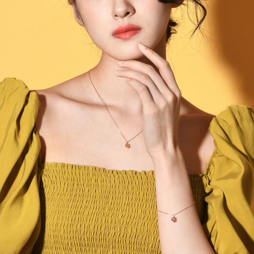 Chow Sang Sang 18K rose gold Yong series snowflake necklace pendant for women 91598N 45 cm