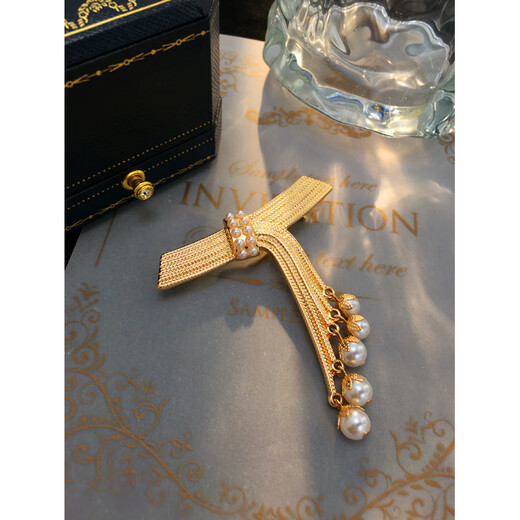 SNQP European and American style matte gold brooch women's retro pearl corsage large brooch matte gold