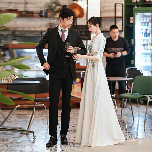 ACJK Chinese host performance clothing 2025 new champagne color bridesmaid dress evening dress simple and elegant long chorus dress champagne color S