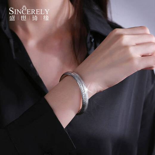 Shengshi Qiyuan platinum bracelet for women pt950 platinum bracelet platinum semi-solid ring new starlight sparkling bracelet inner diameter 58mm weight 33-34 grams face width about 10.9mm
