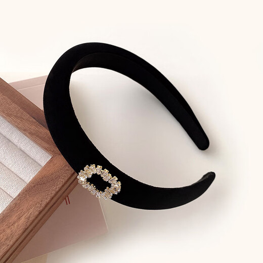 Zhao Lusi's same style of exquisite high-end velvet and rhinestone hair hoop for women, fashionable and stylish high skull headband for autumn and winter, velvet and rhinestone four-leaf clover