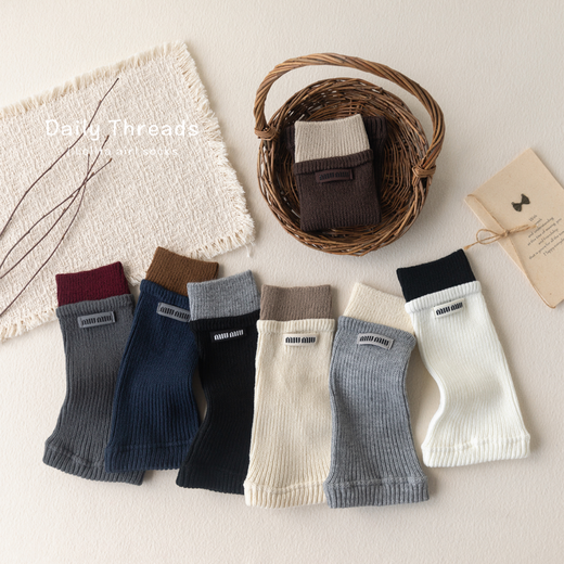 Jimita children's socks autumn and winter knitted thickened girls' knee pads and calf covers Korean style ins girls' pile socks winter dark gray (1 pair) Model's color is one size fits all (socks length is about 26cm)