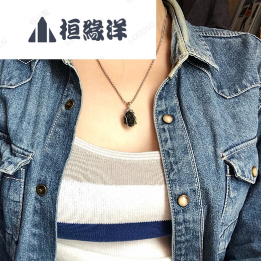 Huan Yuanyang Czech Pendant Men's and Women's Green Glass Pendant Wishing Stone Meteor Description Not guaranteed to be flawless Please be careful