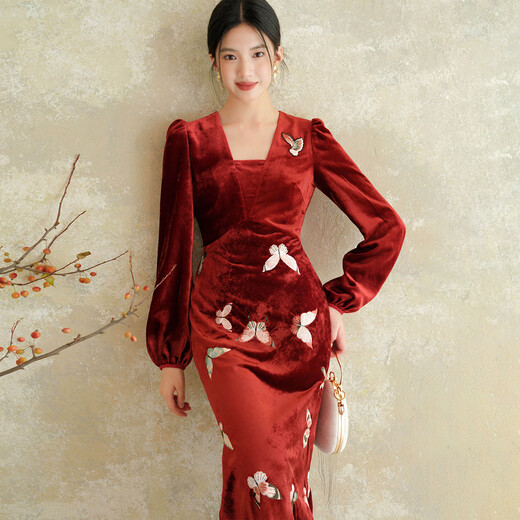 Chuchanyishi velvet dress for women 2025 autumn and winter new temperament slimming new Chinese style red engagement dress fishtail skirt purple yarn M ready in stock