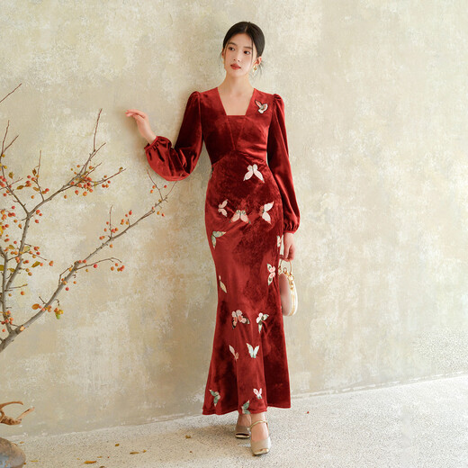 Chuchanyishi velvet dress for women 2025 autumn and winter new temperament slimming new Chinese style red engagement dress fishtail skirt purple yarn M ready in stock