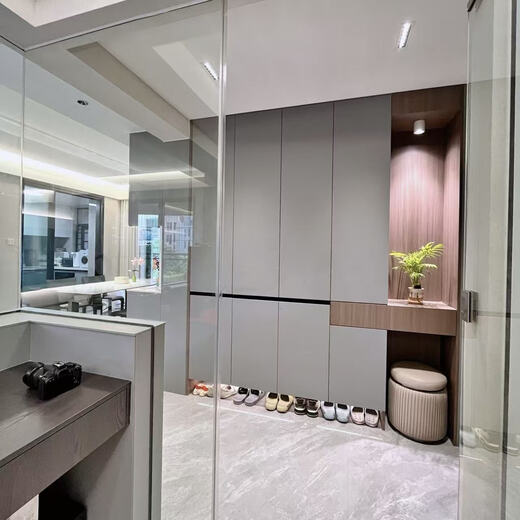 Modern black and white gray decoration design, simple and modern, Zhaoqing decoration company, Huaxun decoration full package repair