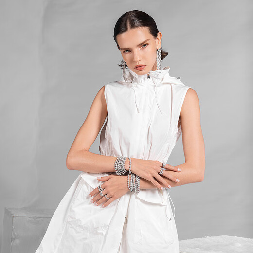 APM Monaco New Product Pave Ring Silver White Pavé Simple Hand Jewelry Geometric Design Gift Silver Size 48