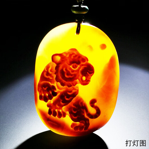 Amber School, one object, one picture, one certificate, beeswax pendant, horse carving, natural amber necklace, immediate success, no cracks, pendant 14.45g, 46*33*12mm