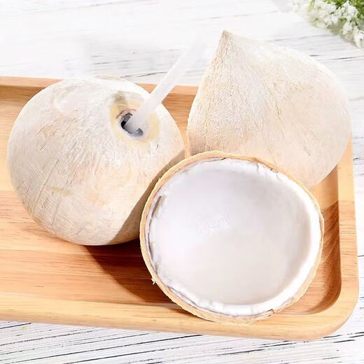 Imported from Thailand, small milk coconut royal Dannen Saduo perfumed coconut chicken soup old coconut fresh fruit for pregnant women 4 capsules 300-350g