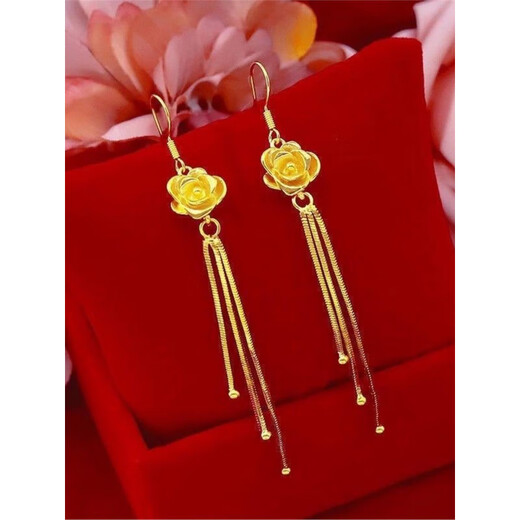Pumanzhuji Hong Kong duty-free gold temperament earrings women's fashion earrings wedding 18K real gold earrings 520 gift does not fade a pair of plum blossom earrings