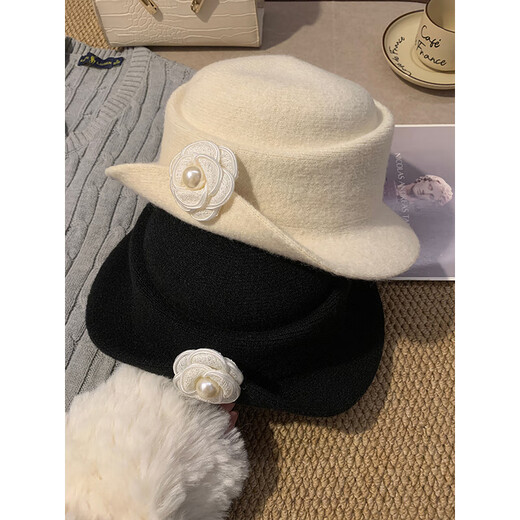 Guiqi Hepburn style top hat French elegant pearl white camellia curled edge gold style hat show face small beret off-white
