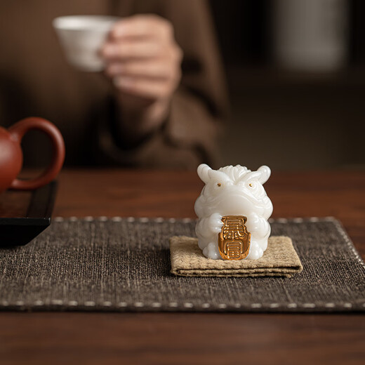 SUSHI CERAMICS high-end ice jade porcelain, golden toad tea pet ornaments, tea table and office desk decoration, holiday gifts for friends