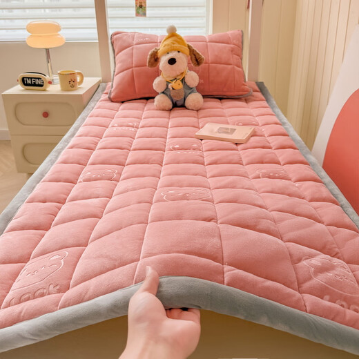 Red bean thickened carved milk velvet mattress soft cushion for home winter thickened coral velvet thin mattress dormitory mattress pad look bear mattress-pink Class A naked sleeping grade super thick baby velvet 180*200cm mattress + 2 pillowcases
