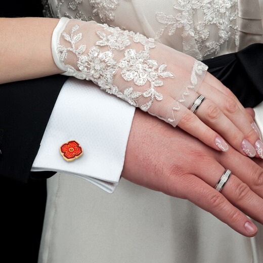 WILLIAM MILTON Limited Edition Lucky Four-leaf Clover Cufflinks Men's French Shirt Light Luxury Wedding Cuffs Customized Gift Fantasy Red