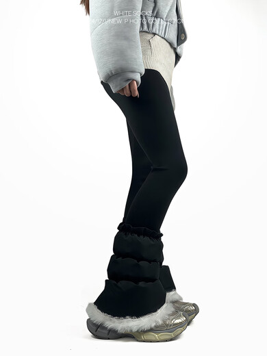 Japan imported MUJU white socks autumn and winter new down warm socks sports wool lined windproof calf socks and snow white + gray one size fits all