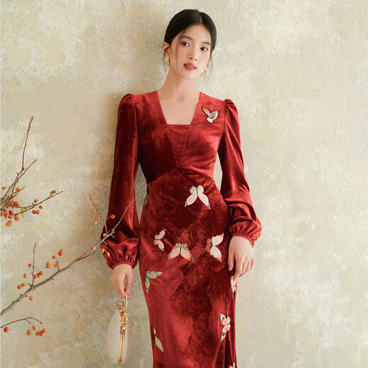 Chuchanyishi velvet dress for women 2025 autumn and winter new temperament slimming new Chinese style red engagement dress fishtail skirt purple yarn M ready in stock