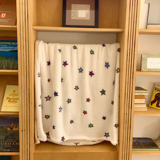 Nanjiren double-sided grain milk fluff blanket Korean ins single piece winter coral velvet plus velvet office shawl blanket quilt colorful stars double-sided polar fleece can be spread and covered bed blanket single piece-70x100cm office shawl blanket