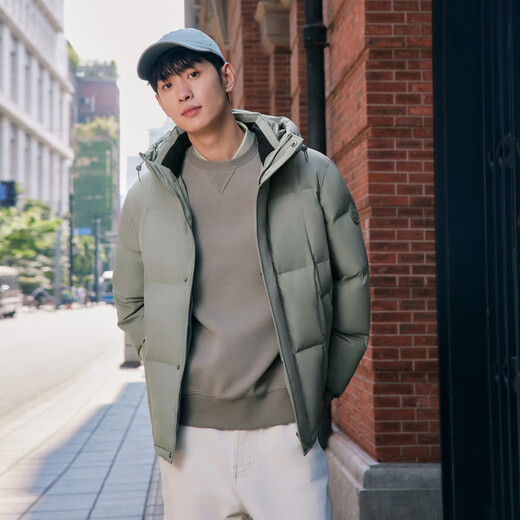 雪中飞2025秋新款男士短款连帽羽绒服商务休闲时尚加厚保暖抗寒