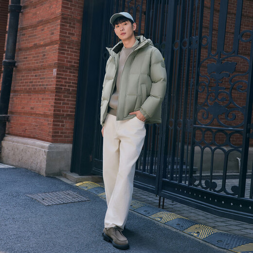 雪中飞2025秋新款男士短款连帽羽绒服商务休闲时尚加厚保暖抗寒