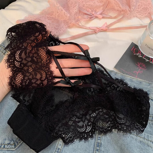 Universal purple peach-butt sexy cross underwear, sexy French lace strap briefs, low-waist leaking buttocks, sexy girl, full set of five pieces, five pieces