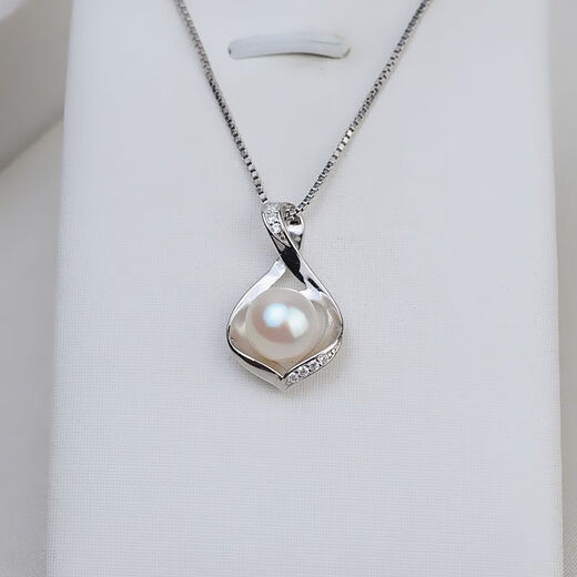 S925 sterling silver freshwater real pearl pendant, fashionable and versatile sterling silver clavicle necklace for women, elegant gift necklace, pendant does not include chain