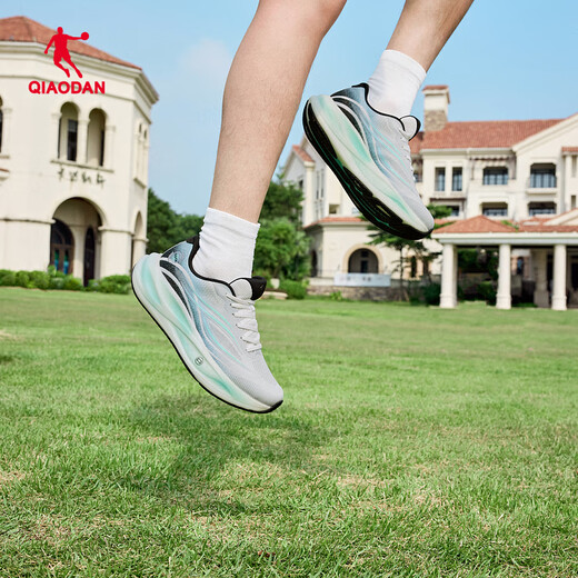 Jordan colorful running shoes for men 2026 spring breathable lightweight cushioning anti-slip sports shoes for men QDB023261253 black/night blue 39