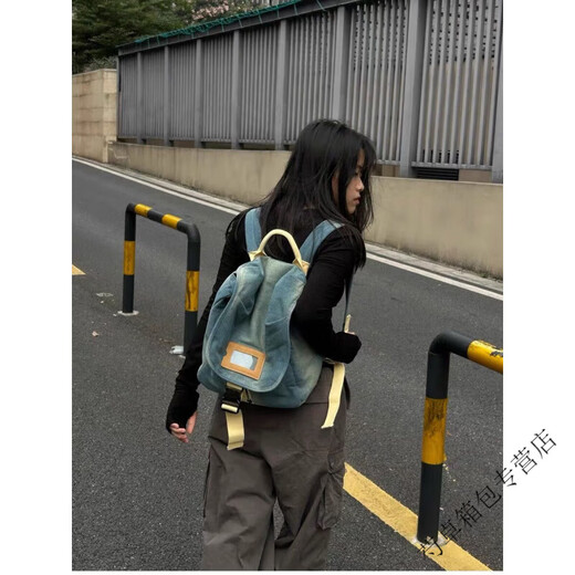 Ye Yubian bag, homemade fashionable washed contrast denim hand-held backpack, simple casual large-capacity backpack, denim color