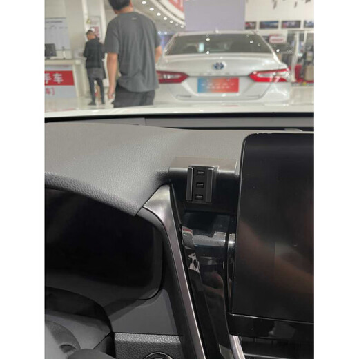 Specially used for Toyota Camry car mobile phone holder for seventh and eighth generations navigation special bracket clip air outlet 06-25 models 24-25 models Camry-single base + 17MM ball head