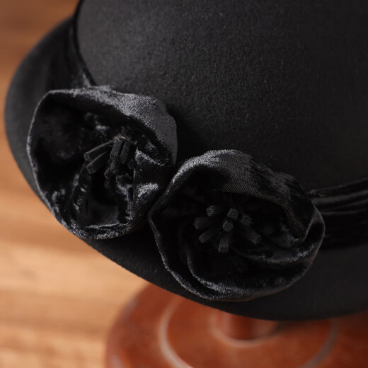 Buta autumn and winter woolen hat small top hat British retro ins style woolen beret stereotyped hat temperament retro hat black