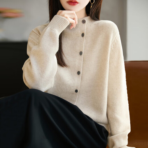 European and Korean fashionable fine wool side-button stand-up collar long-sleeved sweater for women in autumn and winter, western style, slim and versatile, soft and waxy sweater trend, light gray M