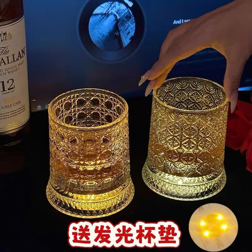 Luminous rotating whiskey glass, beautiful rotating decompression wine glass, tumbler, 360-degree rotating diamond cup, free luminous coaster