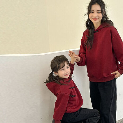 Fun parent-child wear red sweatshirt Chinese style Western style velvet hooded sweatshirt Chinese New Year family wear for a family of three or four Chinese buckle hooded sweatshirt 90 children's clothing (18-26 Jin Jin equals 0.5 kg)